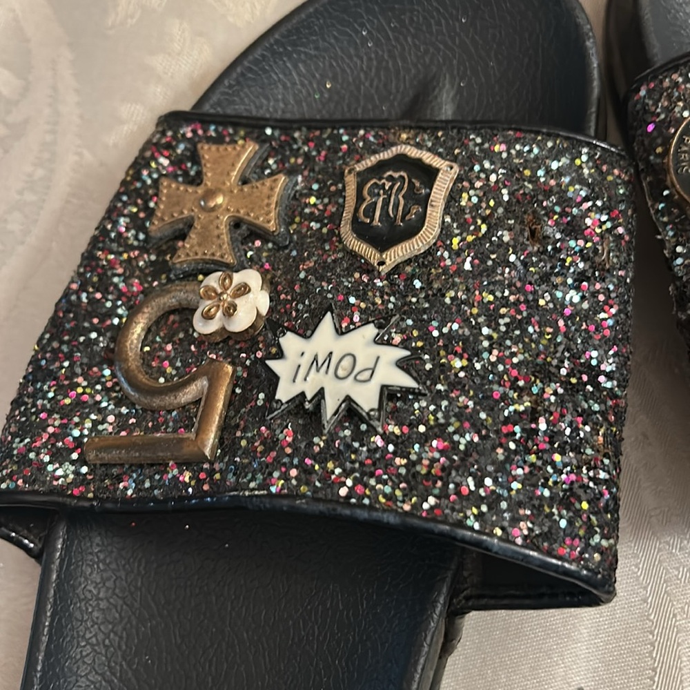 Cape Robbin - image 2